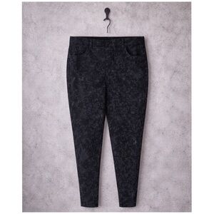 Melissa McCarthy Seven7 Liquid Leather Splatter Denim Jeans - Black